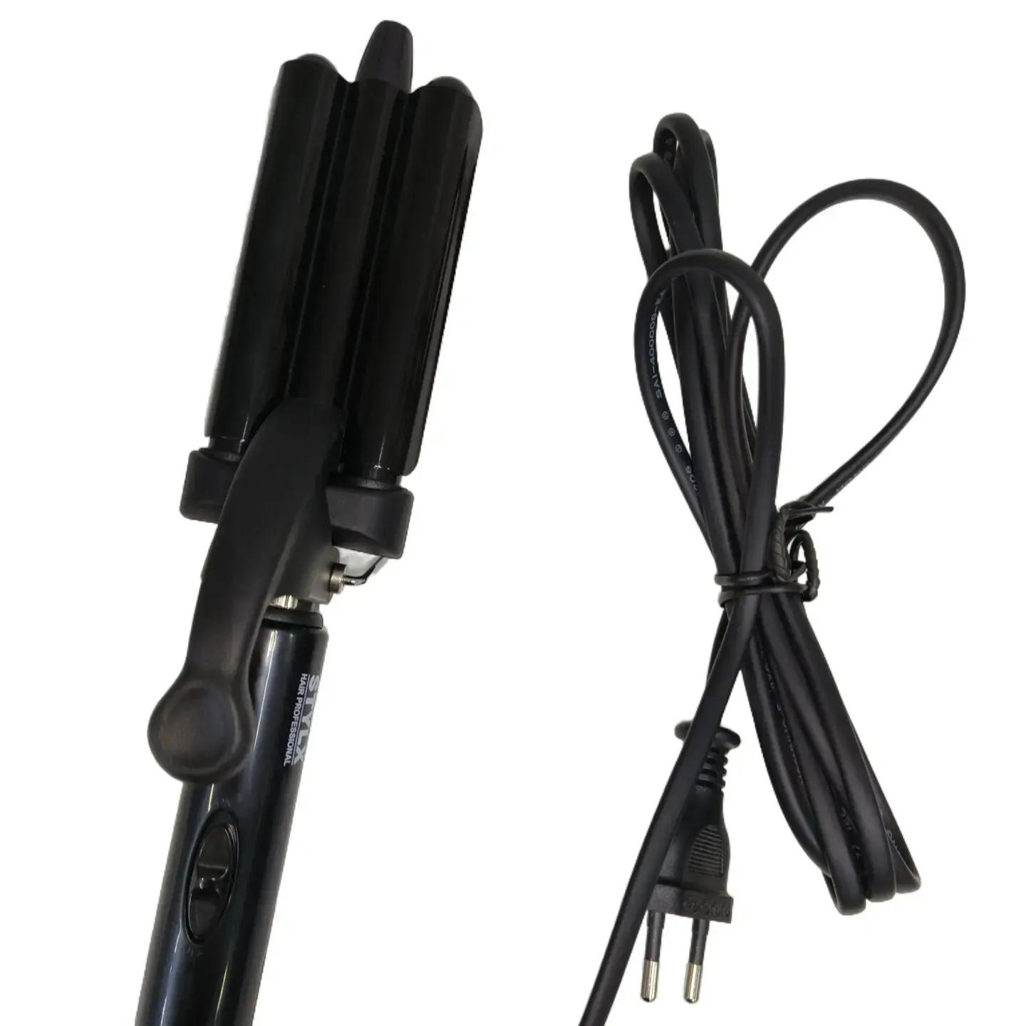 Stylx Mini Triple Tong Waver, close-up of the three barrels and cord